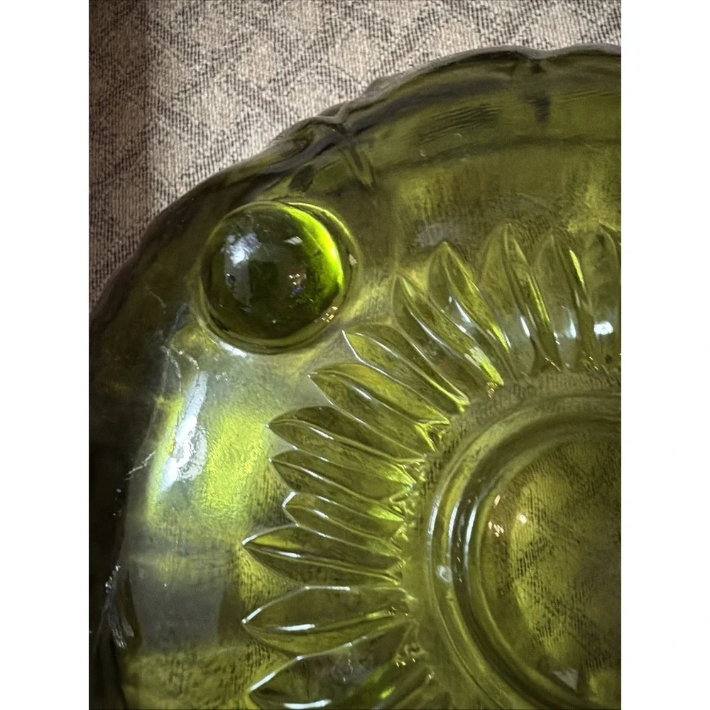 Avocado Green Indiana Glass Scalloped Sunflower Footed Serving Bowl 11